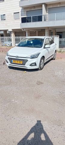 מודעת רכב יונדאי i20