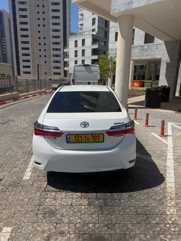 טויוטה קורולה