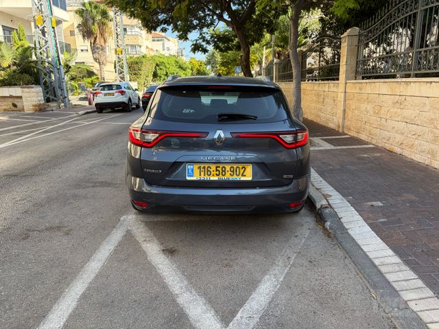 רנו מגאן