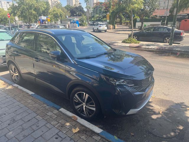פיג'ו 3008