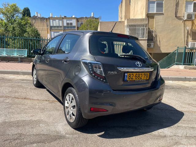 טויוטה יאריס