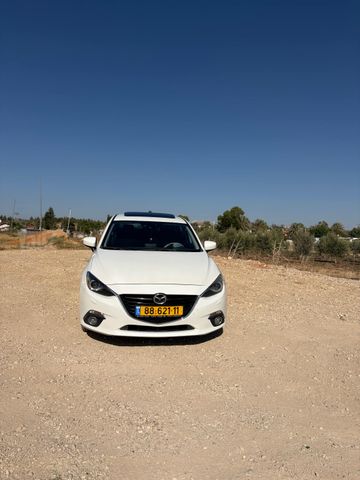 מודעת רכב מאזדה 3