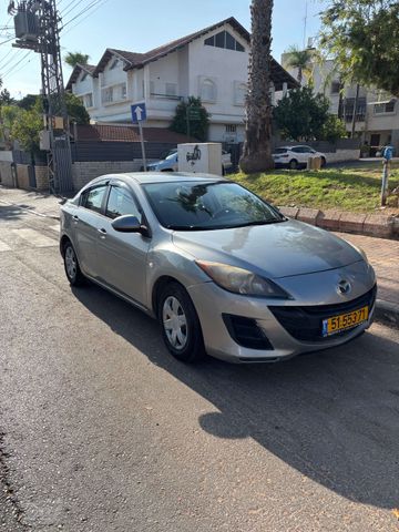 מודעת רכב מאזדה 3