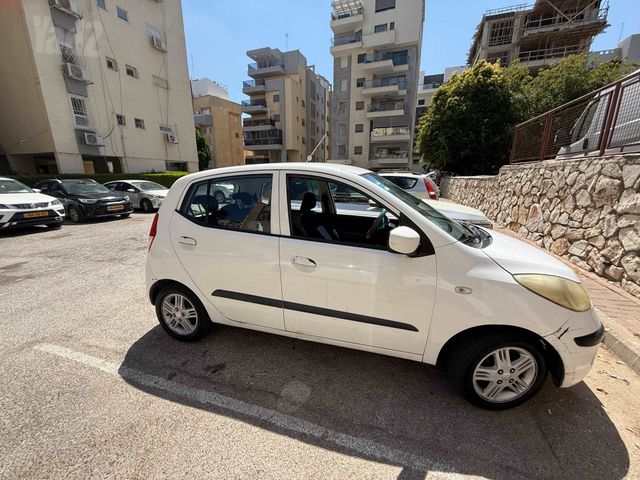 יונדאי i10