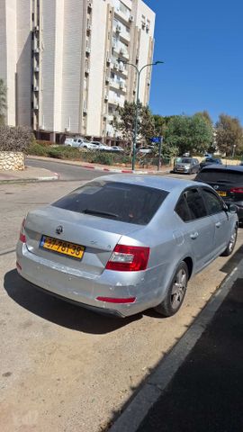 סקודה אוקטביה