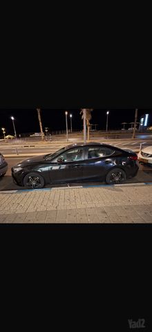 מאזדה 3