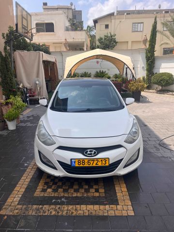 יונדאי i30