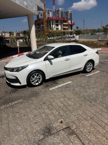 טויוטה קורולה