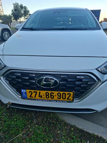 יונדאי איוניק