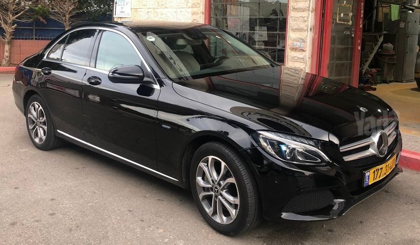 מודעת רכב מרצדס-בנץ C-class