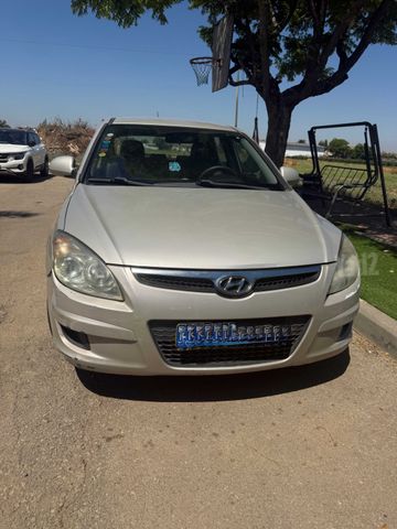 יונדאי i30