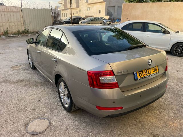 סקודה אוקטביה
