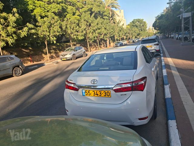 טויוטה קורולה