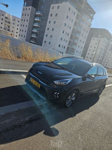 קיה נירו