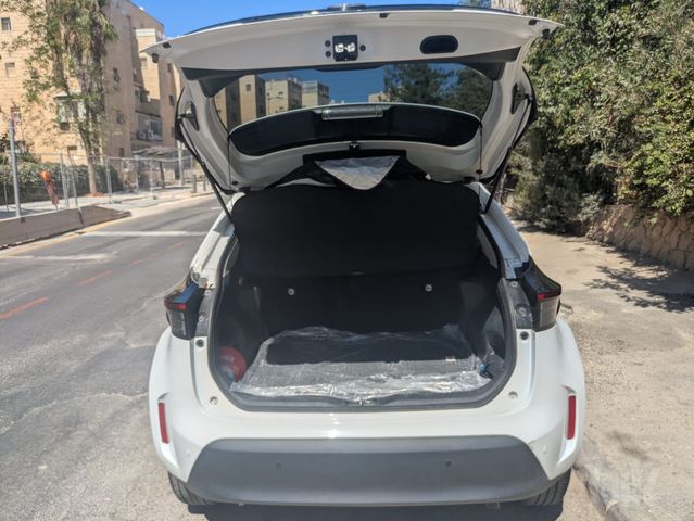 טויוטה יאריס קרוס