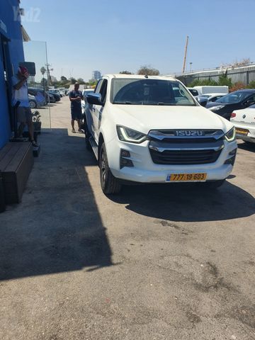 מודעת רכב איסוזו די-מקס