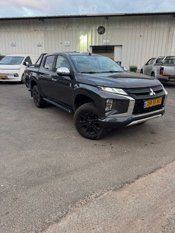 מיצובישי טרייטון / L200