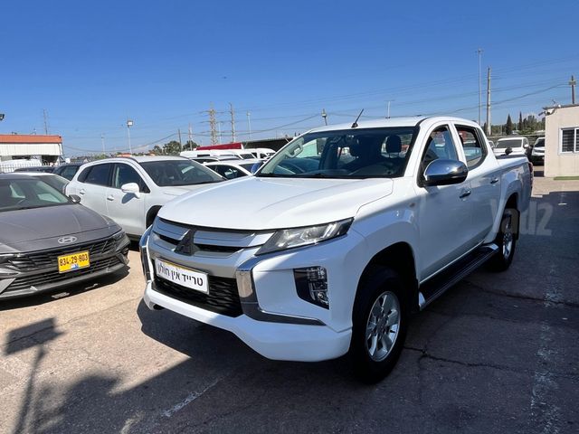 מיצובישי טרייטון / L200