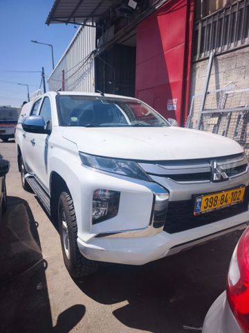 מיצובישי טרייטון / L200