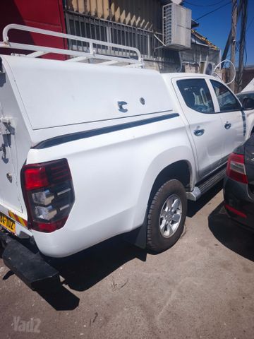 מיצובישי טרייטון / L200