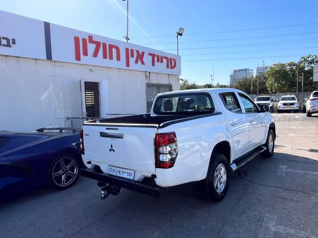 מיצובישי טרייטון / L200