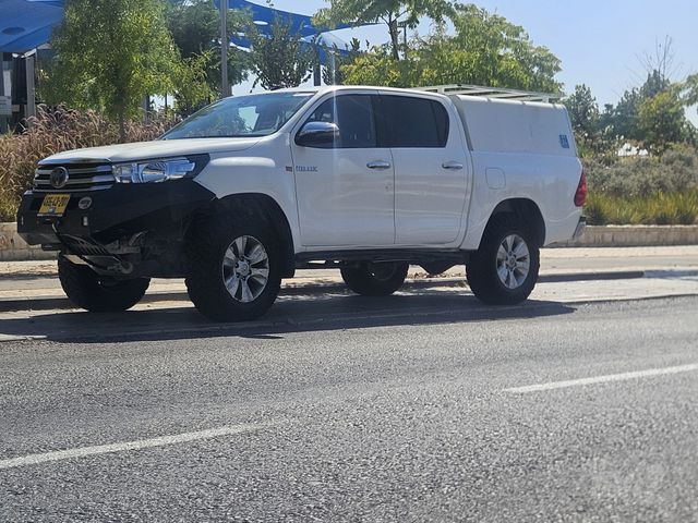 טויוטה היילקס