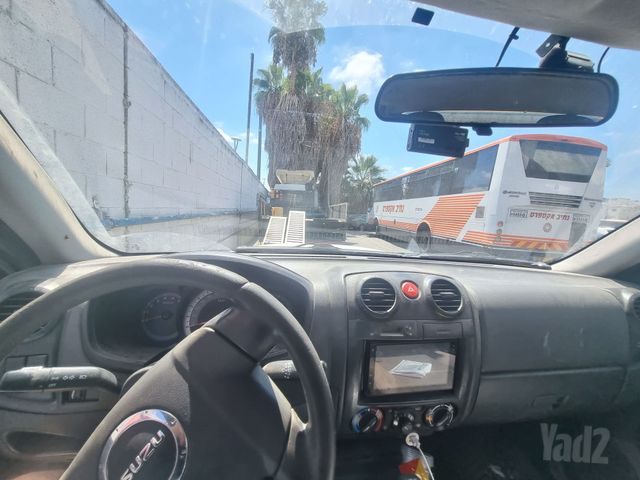 איסוזו די-מקס
