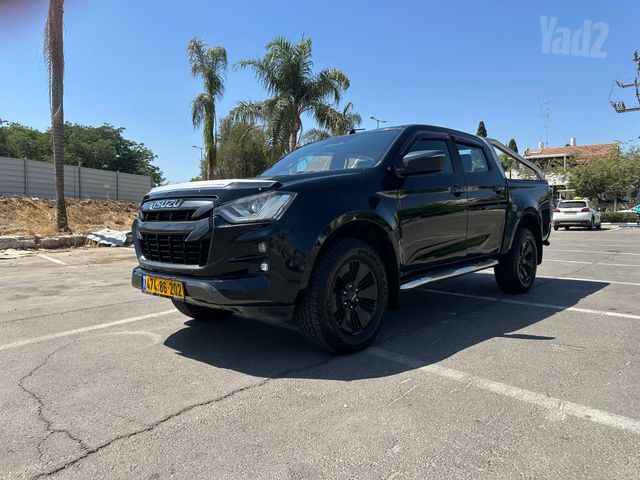 איסוזו די-מקס