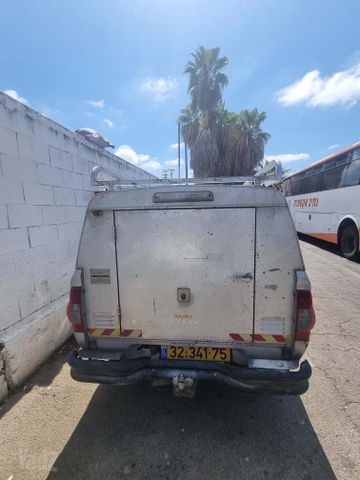 איסוזו די-מקס