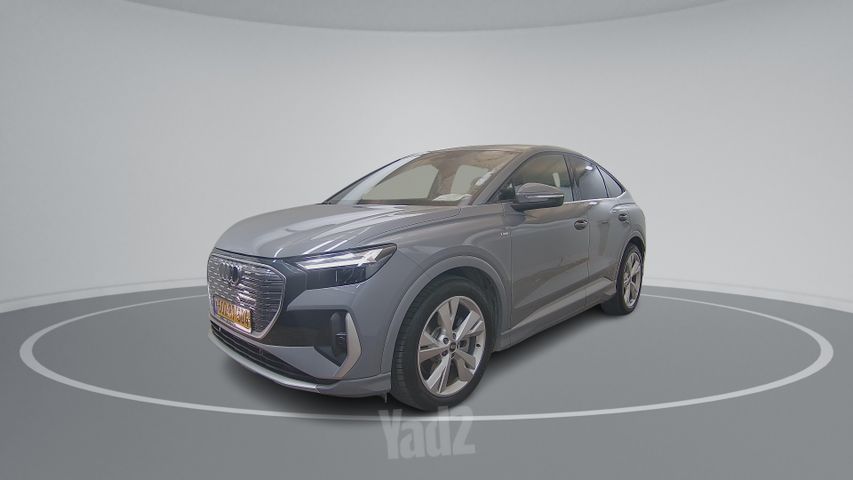 מודעת רכב אאודי Q4 e-tron