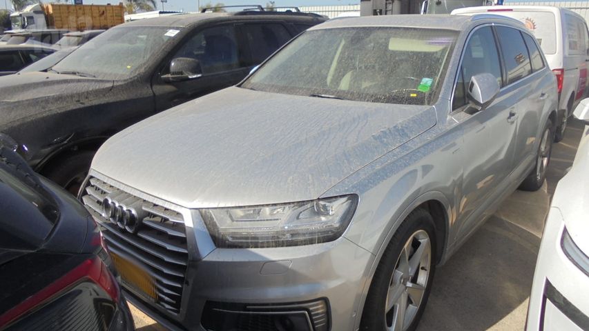 מודעת רכב אאודי Q7