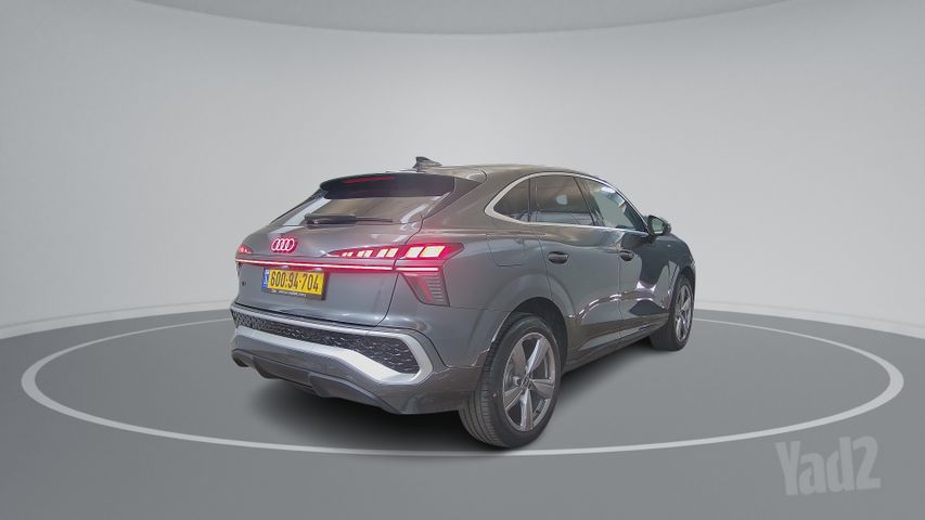 אאודי Q3