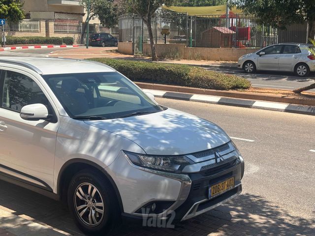 מודעת רכב מיצובישי אאוטלנדר