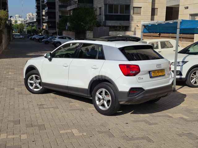 מודעת רכב אאודי Q2 2