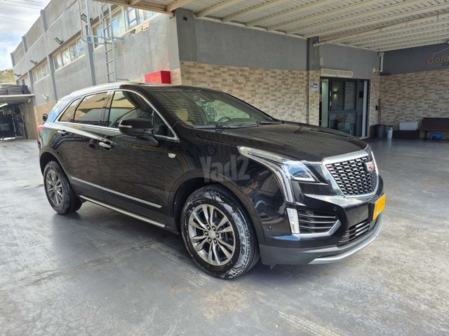 קאדילק XT5