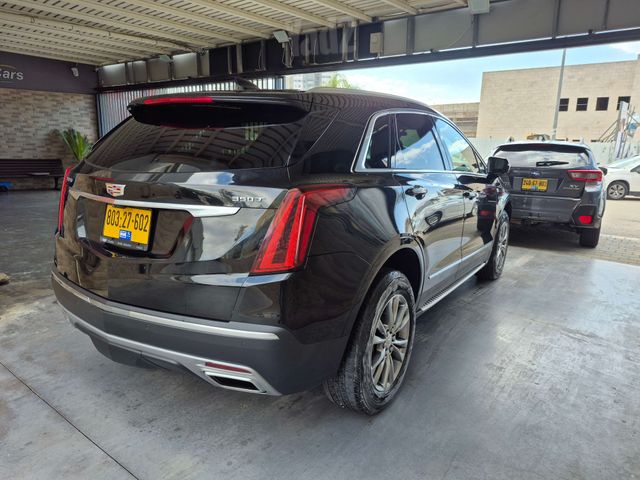 קאדילק XT5