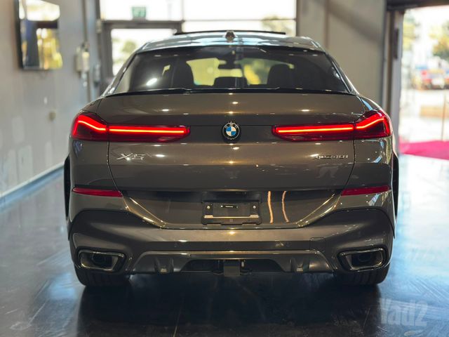 ב מ וו X6
