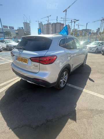 אם ג'י EHS PHEV