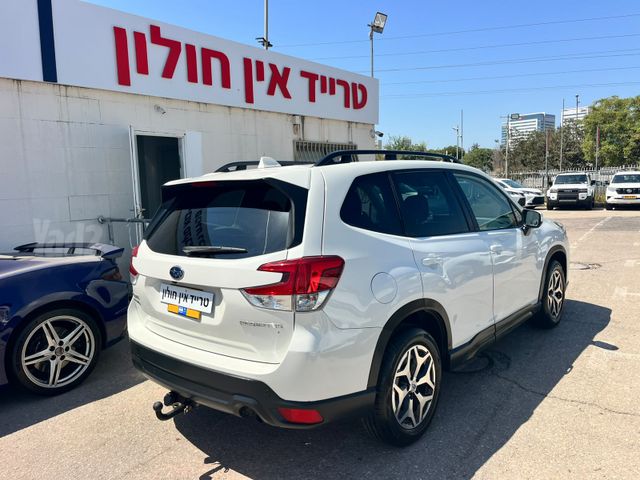 סובארו פורסטר