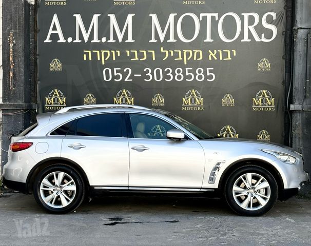 אינפיניטי QX70