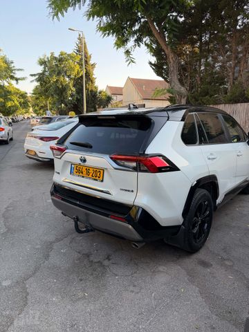 טויוטה RAV4