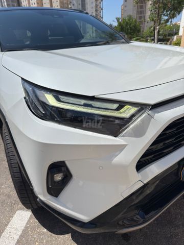טויוטה RAV4