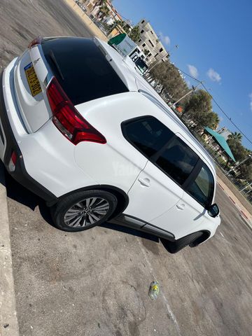 מיצובישי אאוטלנדר