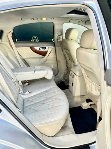אינפיניטי QX70