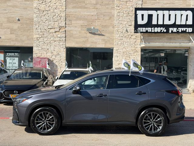 לקסוס NX