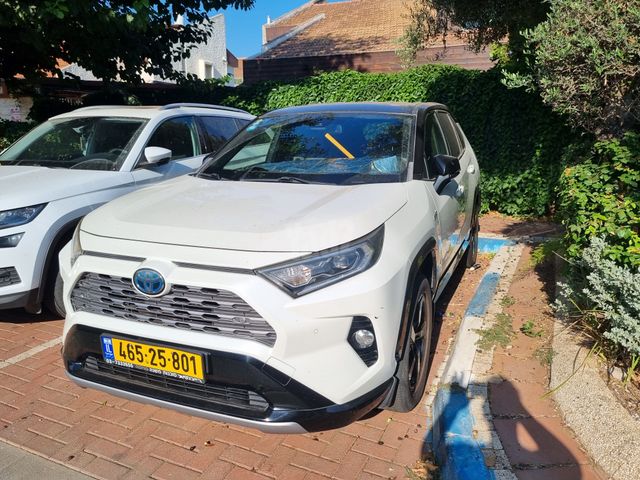 מודעת רכב טויוטה RAV4