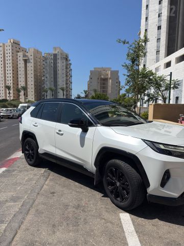 טויוטה RAV4