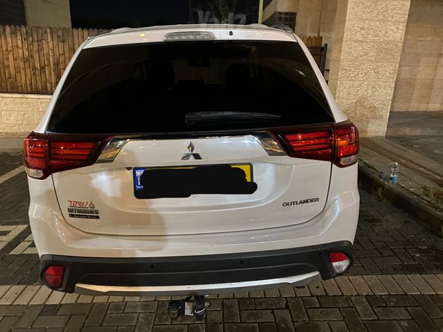מיצובישי אאוטלנדר