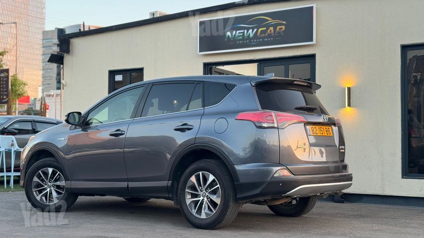טויוטה RAV4