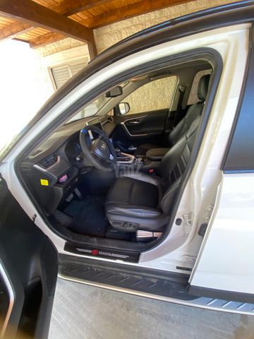 מודעת רכב טויוטה RAV4